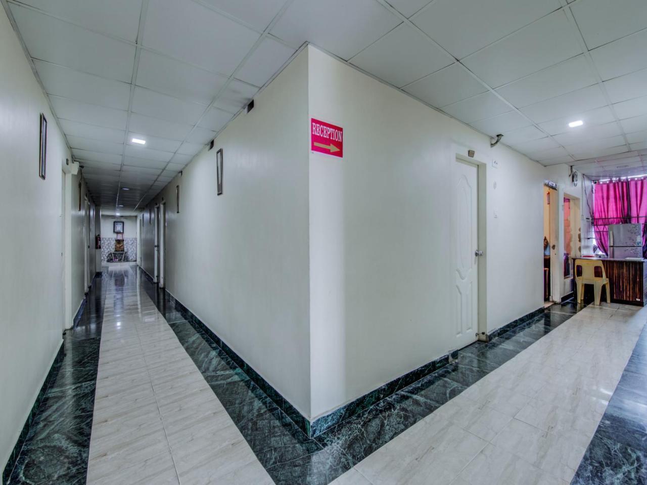 Oyo 18873 Hotel Comfort Деогар Екстер'єр фото