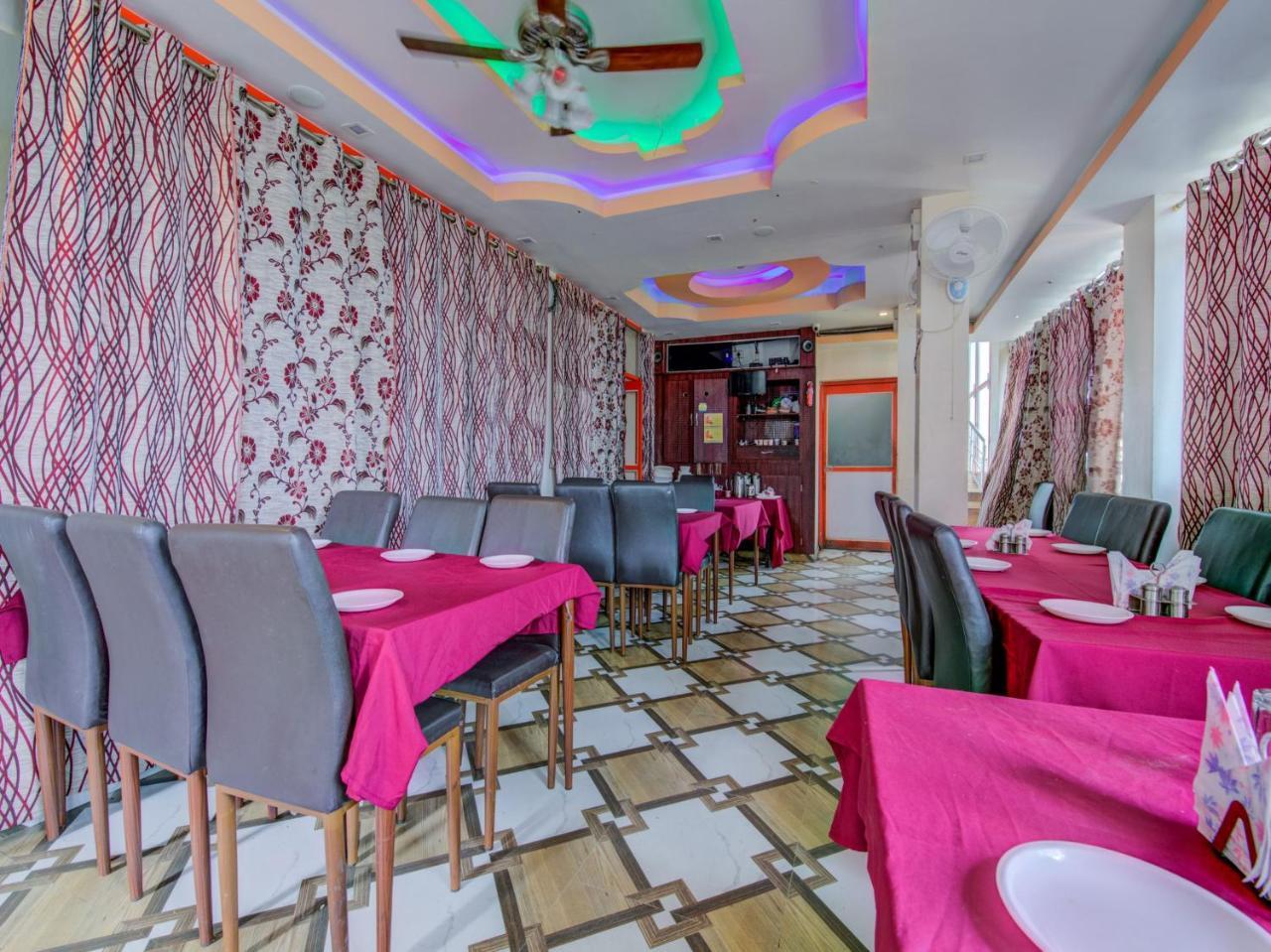 Oyo 18873 Hotel Comfort Деогар Екстер'єр фото