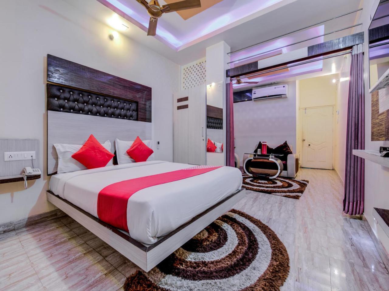 Oyo 18873 Hotel Comfort Деогар Екстер'єр фото
