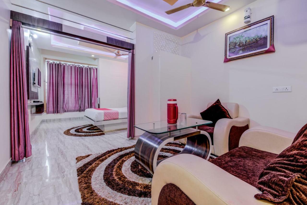 Oyo 18873 Hotel Comfort Деогар Екстер'єр фото